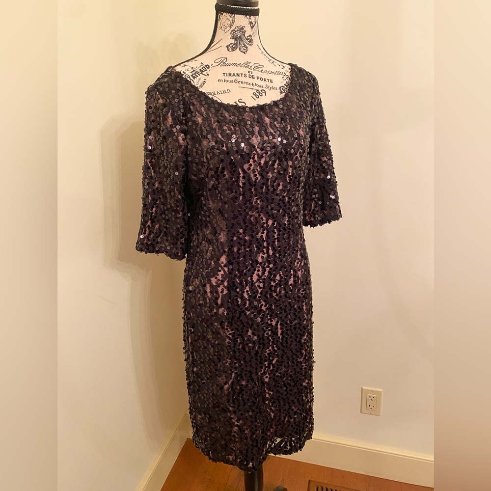 HOLIDAY PERFECT! Black Sequin Dress w Pink underlay Elbow-Length Sleeves MED.EUC